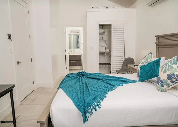 Villas With Private Pool 5 Min To Grace Bay Beach