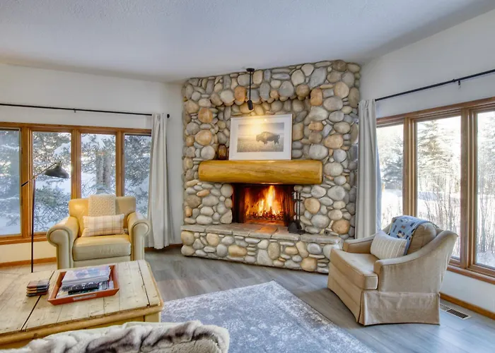 Stunning Summit Condo With Sauna, Hot Tub, Pickleball
