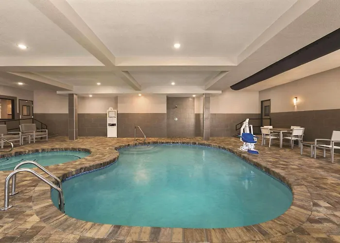 Country Inn & Suites By Radisson, Midtown, Ga