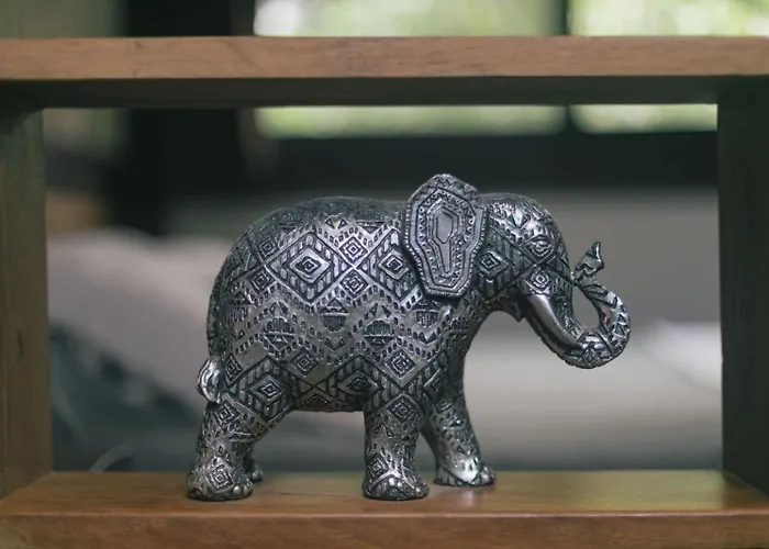 Luxury hotel only: Nahouse Jungle Lodges