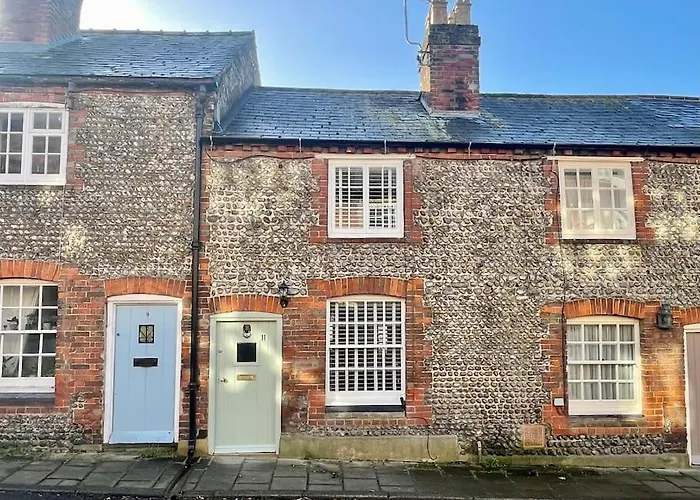 Quaint Cottage In The Heart Of Arundel