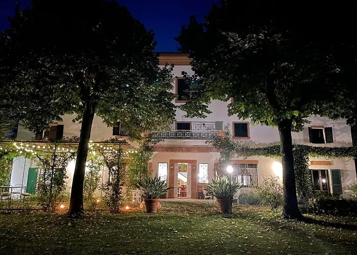 Hotel Con Piscina Dimora Rosa Bianca