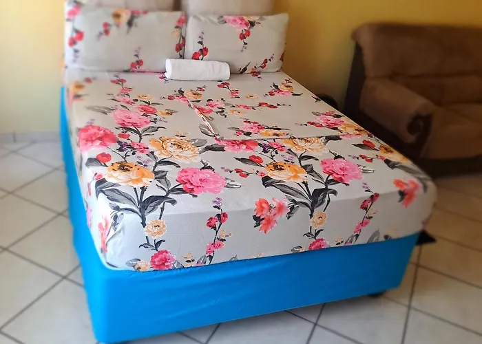 B&B only: Moonlight Guesthouse