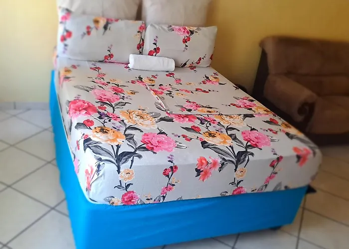 B&B only: Moonlight Guesthouse