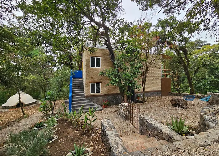 La Cabana Azul Al Fondo Del Bosque De Tepoztlan