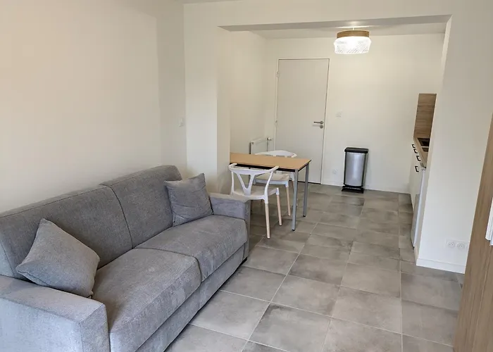 Studio indépendant en rez-de-jardin