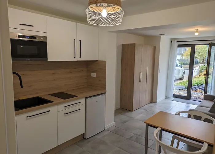 Studio indépendant en rez-de-jardin