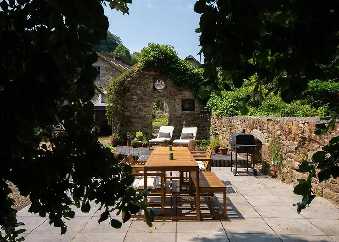 Historic Manoir In Vire Normandy Elegance In A Semi-Rural Setting Ideal For Groups And Families