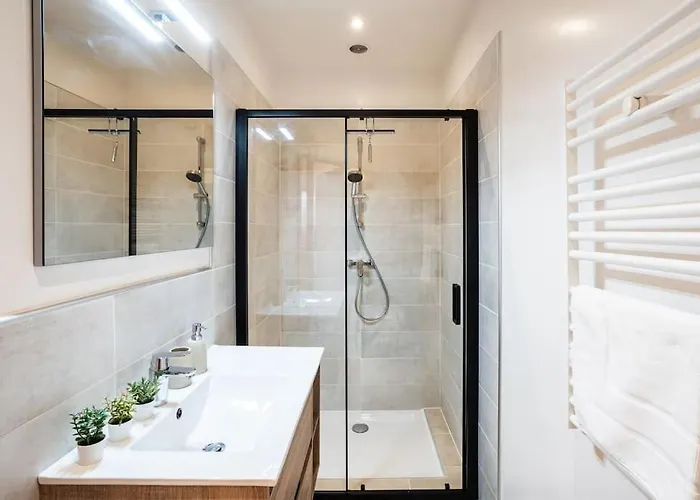 Belle Étoile et son Garage privé