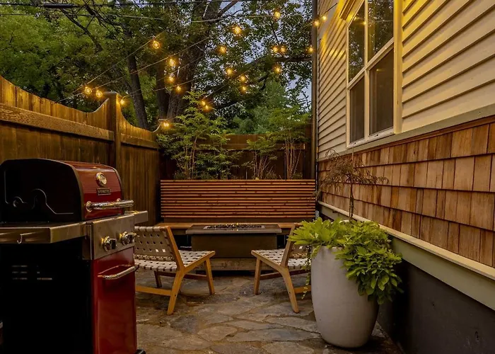 The 208 Guest House