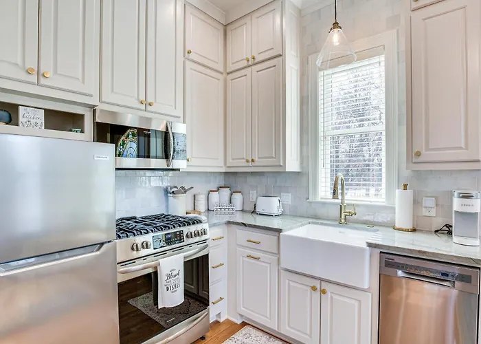 Historic Charnwood Guest House- 1 Mile To Downtown