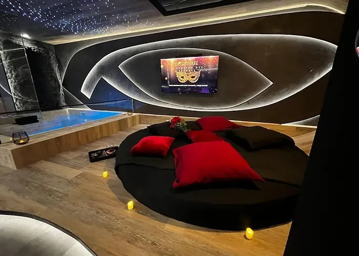 Les Secrets Rooms/Love Room