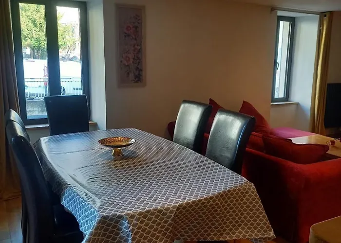 Appartement centre du village brides les bains