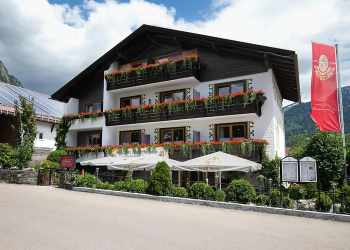 3 SterneHotel Restaurant Amadeus - Inclusive Skipass Und Vieles Mehr