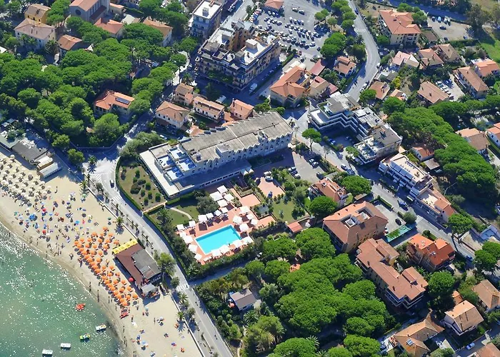 Hotel con piscina: Hotel Select