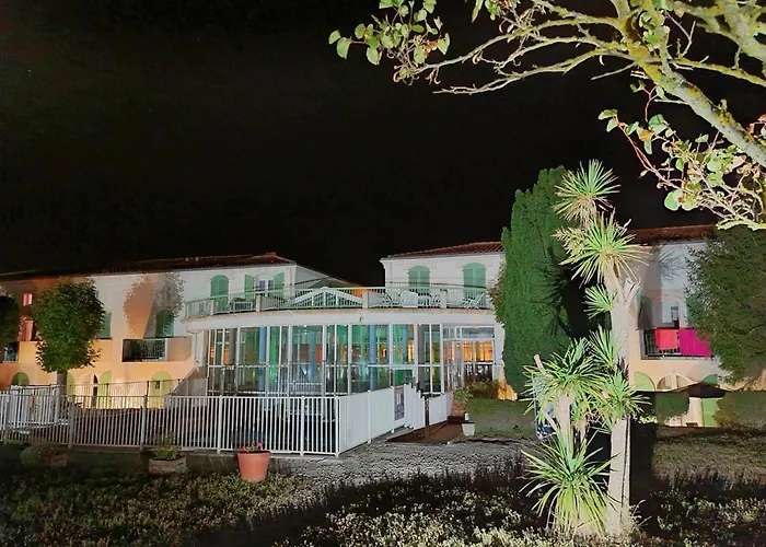 Appartement climatisé 91 Palais des Gouverneurs Jardin Piscine couverte et extérieure Sauna Hammam Fitness