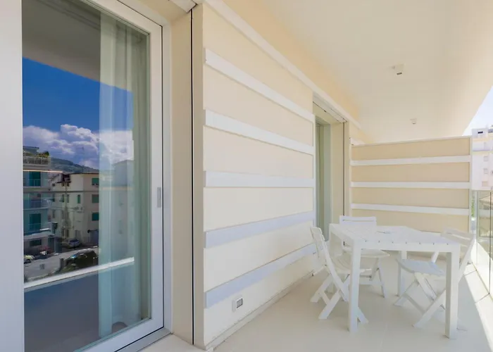 Besuite Apartments