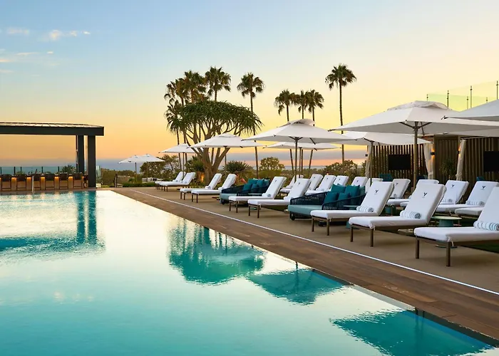 Luxury hotel only: Vea Newport Beach, A Marriott Resort & Spa