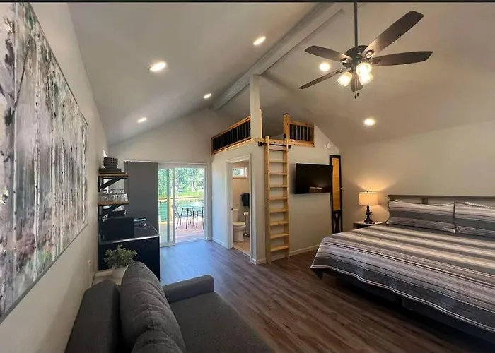 Loft Cabin 4 - Rogue River Resort