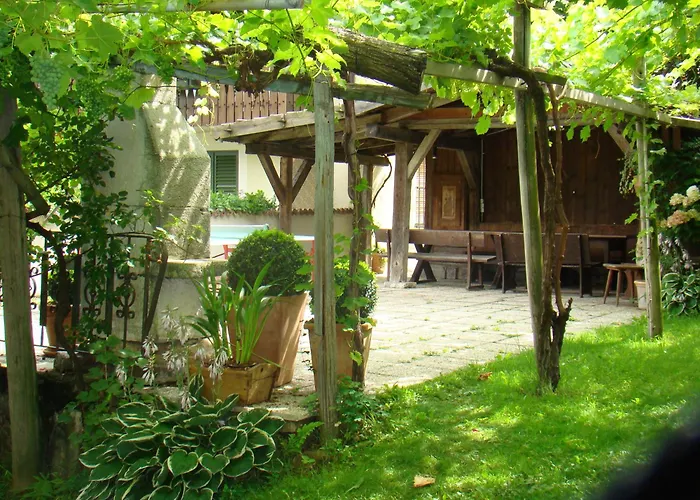Obermaratscher Apartments