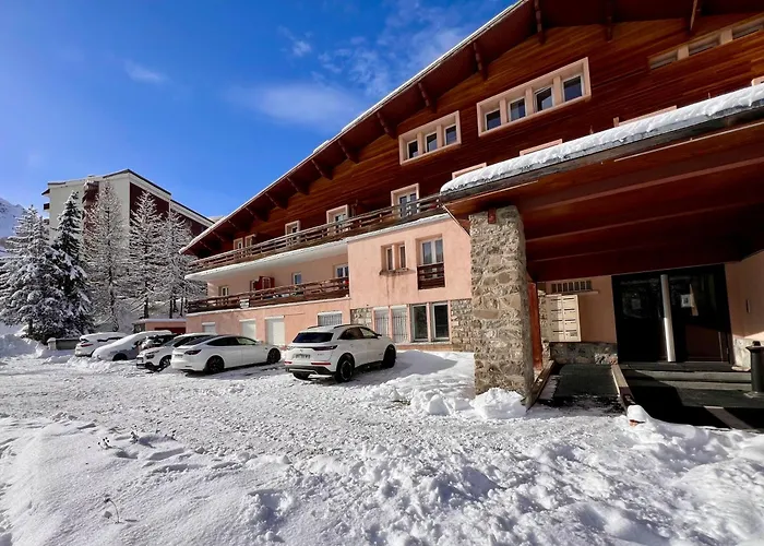 Vars, Appart spacieux rénové 4 couchages dans chalet