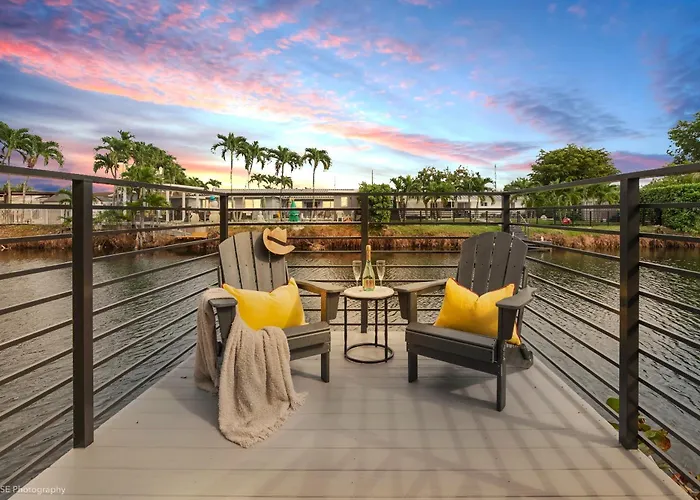 The Grand World Mansion -Htd Pool, Game Room, 9 Bed Rooms, Mini Golf, Bbq, Baby Items