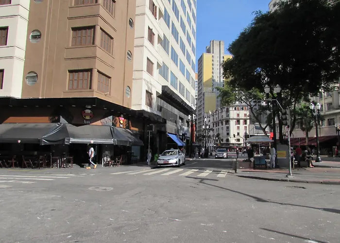 Hotel central: Nébias Palace Hotel junto da Avenida Ipiranga com São João em Frente ao Bar Brahma SP