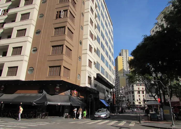 Hotel central: Nébias Palace Hotel junto da Avenida Ipiranga com São João em Frente ao Bar Brahma SP