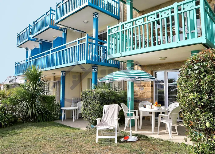 LocaLise - A05 - Plain-pied avec petite vue mer donnant sur la piscine et le jardin - Grande salle de bain - Wifi inclus - draps inclus - animaux bienvenus - parking gratuit