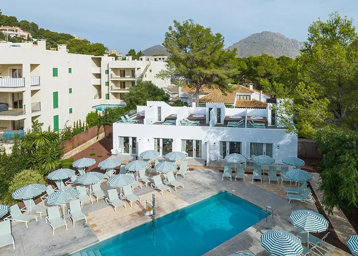 Cabot Las Velas Apartments