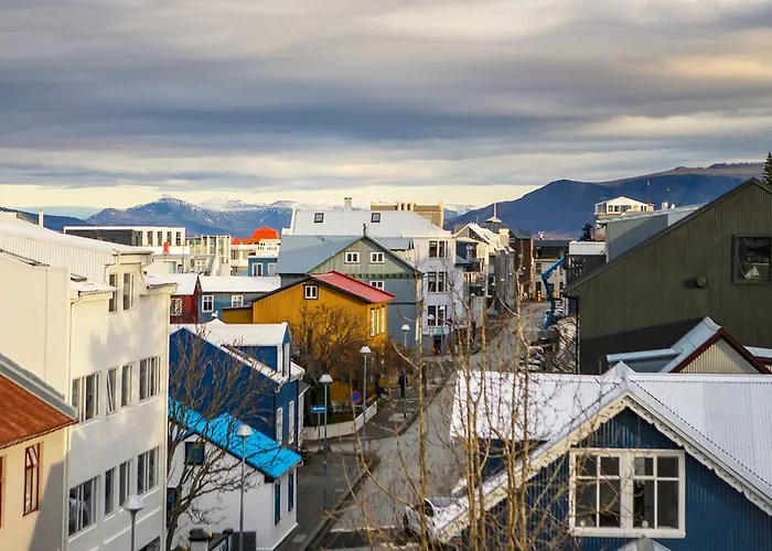 5 star hotel: Hotel Holt - The Art Hotel