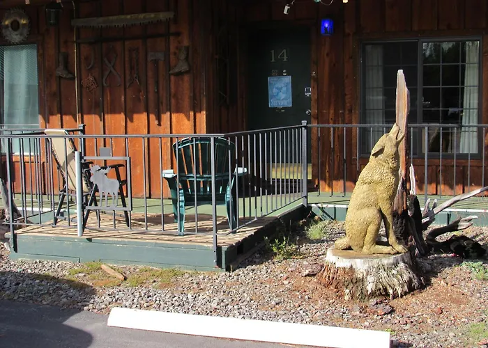 The Woodsman Country Lodge Motel