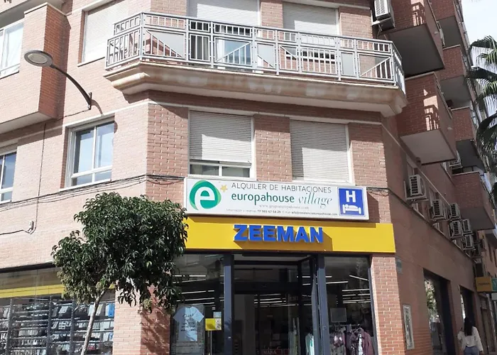 Hotel cerca del colegio: Europa House Village
