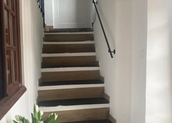 Duplex dans maison de village