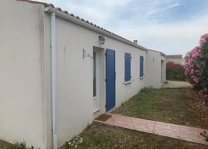 Maison Oléron 3 chambres, jardin et cheminée, plage à pied
