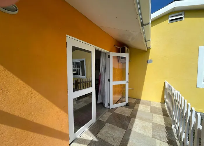 Waves Villa Guesthouse