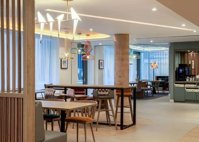 Kid friendly hotel Hampton By Hilton Bath City