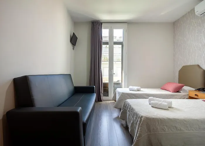 Hotel de 3 estrellas: Guest House Porto Clerigus