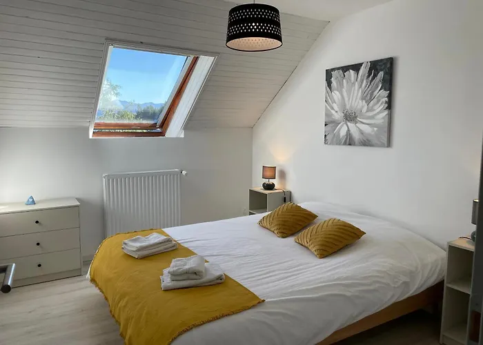 Maison L'Aiguille - chambres hôtes&2 appartements indépendant