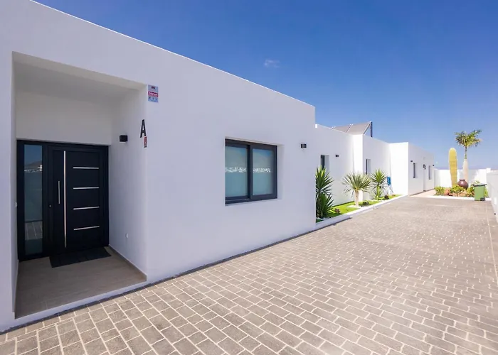 Chalet: Sea Breeze Villas Lapa&Claca