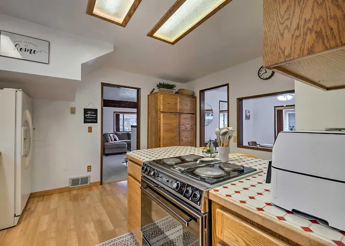 Cozy Seaside Home With Patio - Walk To Seaside Beach