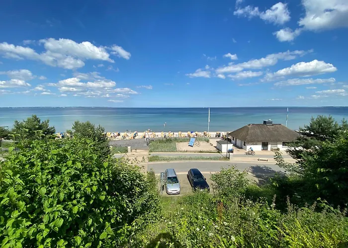 Studio mit Panorama-Meerblick und direkter Strandlage in Scharbeutz