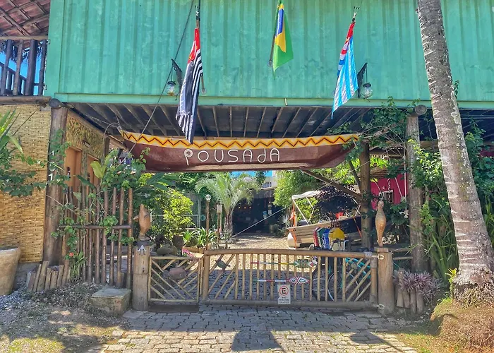 Hotel com parque aquático: Pousada Papaya Container