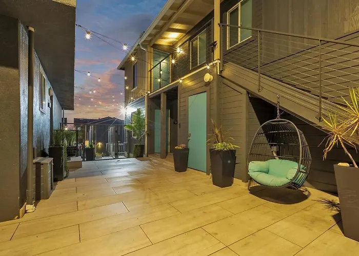 Ultimate Oceanside Retreat | Tower 9 Across From The Beach