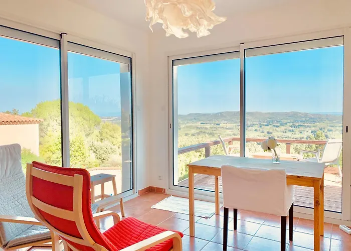 Provencal Villa With Stunning View & Summer Pool