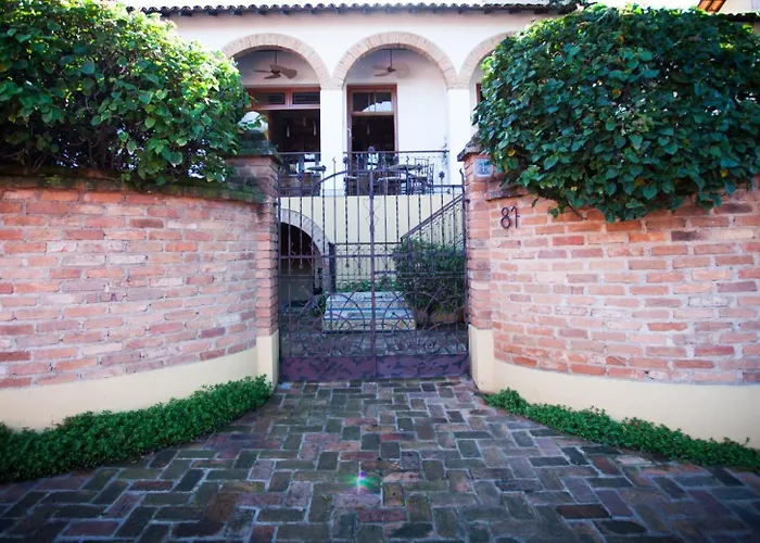 Vila Bueno Residence