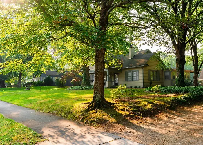Beautiful Home In Historic Downtown Norcross
