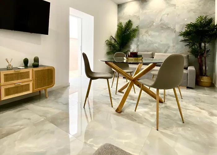 Hotel cerca del colegio: Nuevo Apartamento Isasa 1