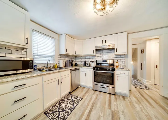 Meadville Apartment W/ Deck < 2 Mi To Allegheny!
