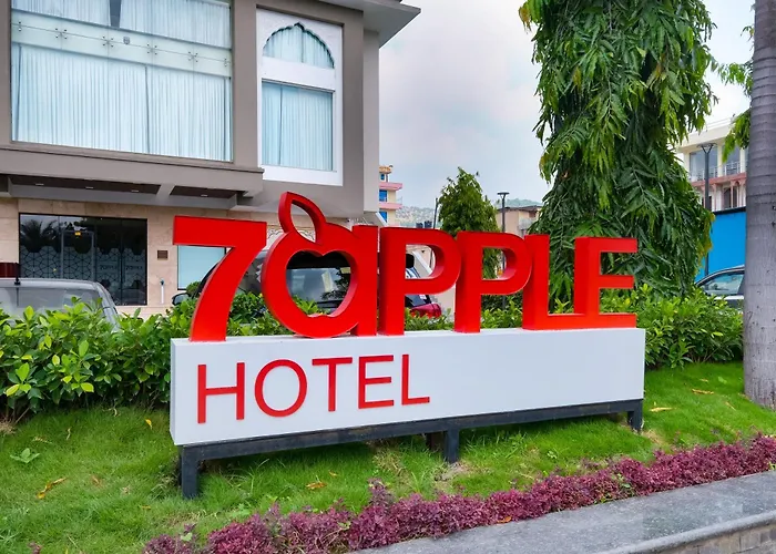 Central hotel: 7 Apple Hotel Jal Mahal, Jaipur